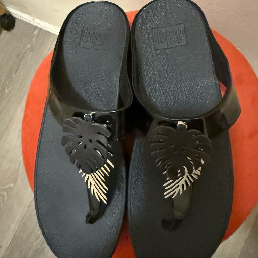 Fitbit Stylish Black Women's Sandals